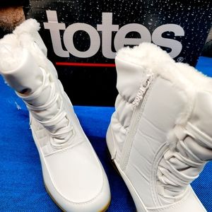 Women's white Totes boots